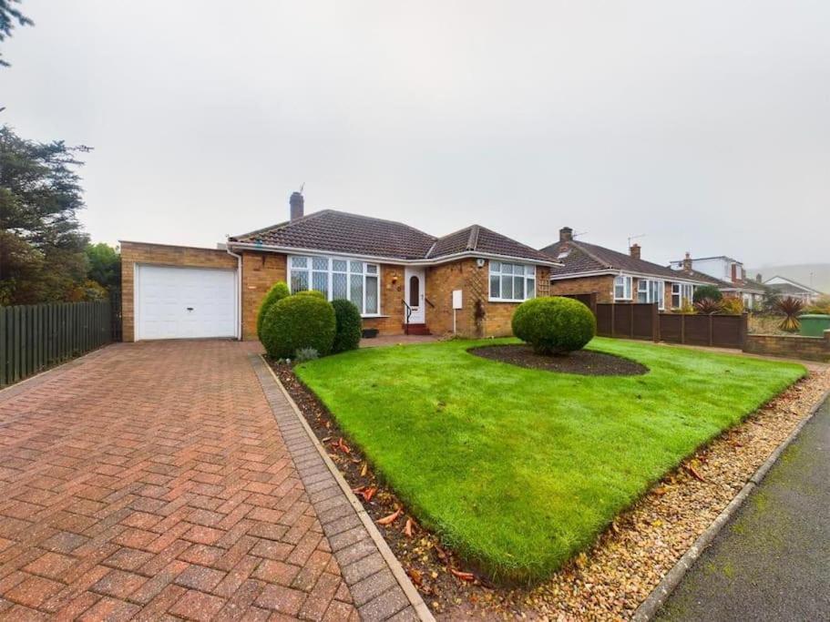 Charming Coastal Bungalow Cayton Exteriér fotografie