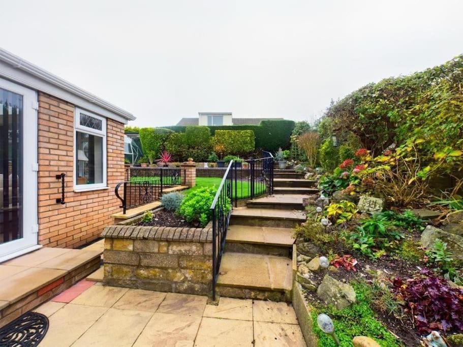 Charming Coastal Bungalow Cayton Exteriér fotografie